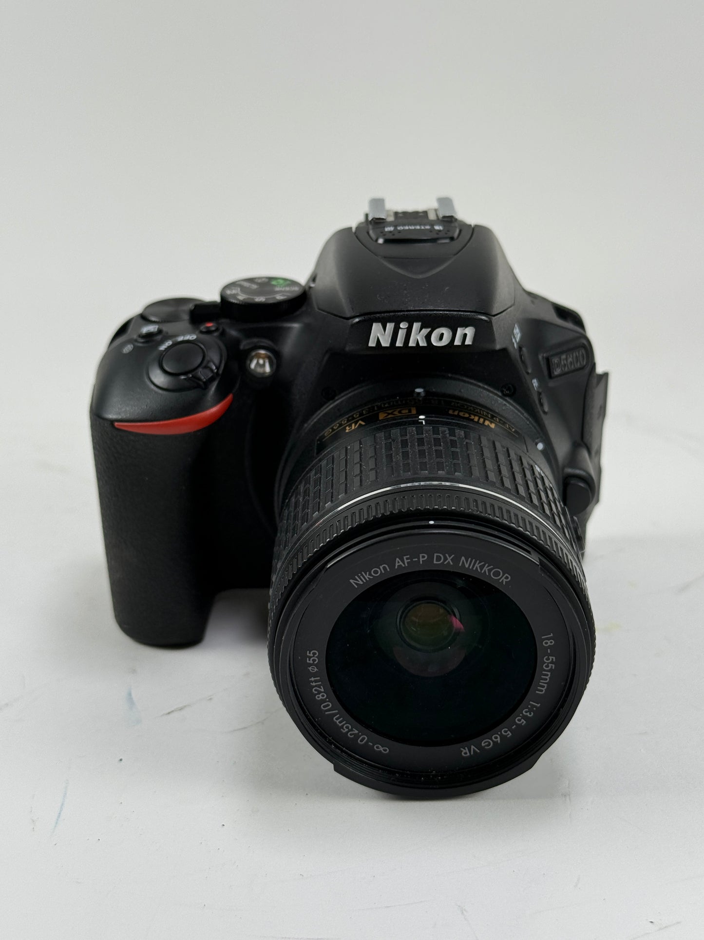 Nikon D5600 DSLR 24.2MP Digital Camera Body lens with 18-55mm kit