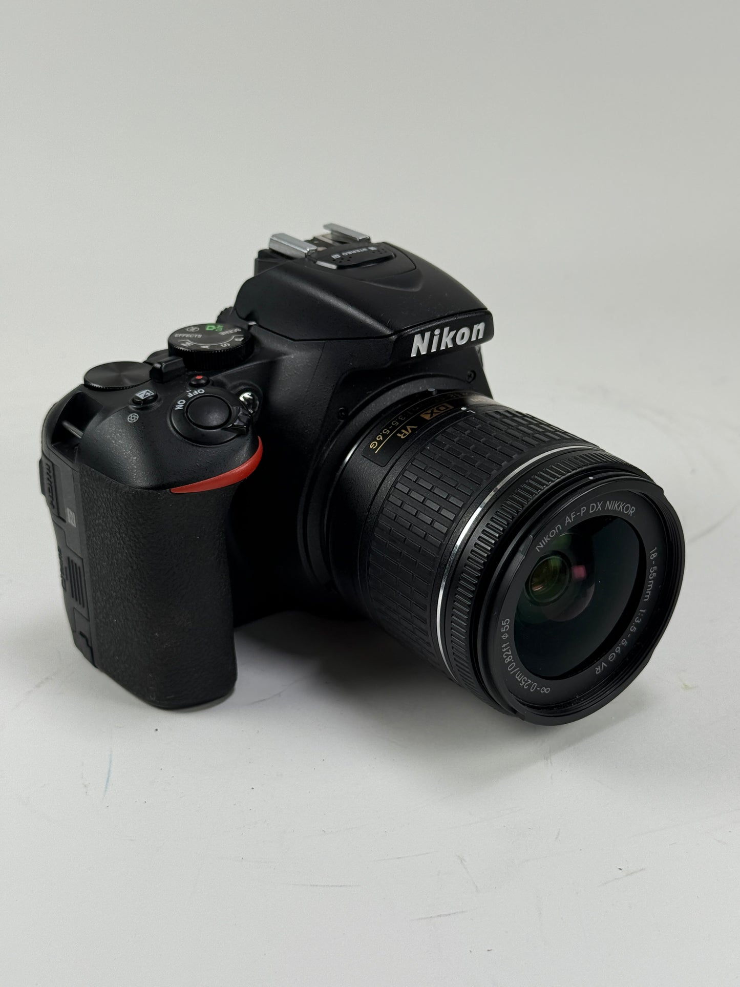 Nikon D5600 DSLR 24.2MP Digital Camera Body lens with 18-55mm kit