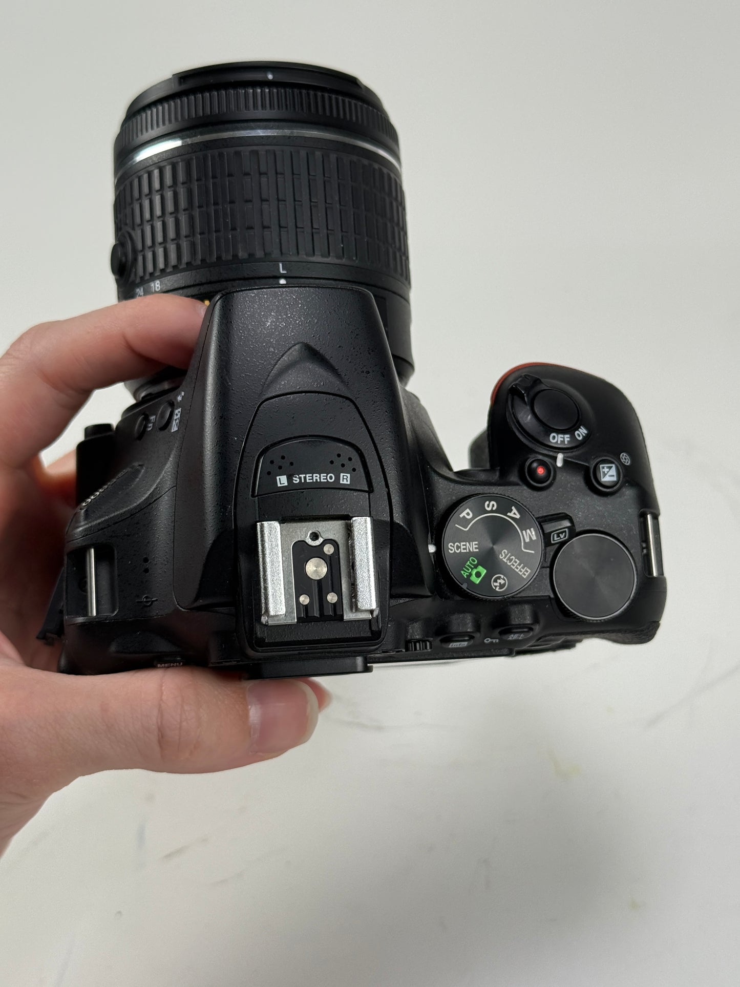 Nikon D5600 DSLR 24.2MP Digital Camera Body lens with 18-55mm kit