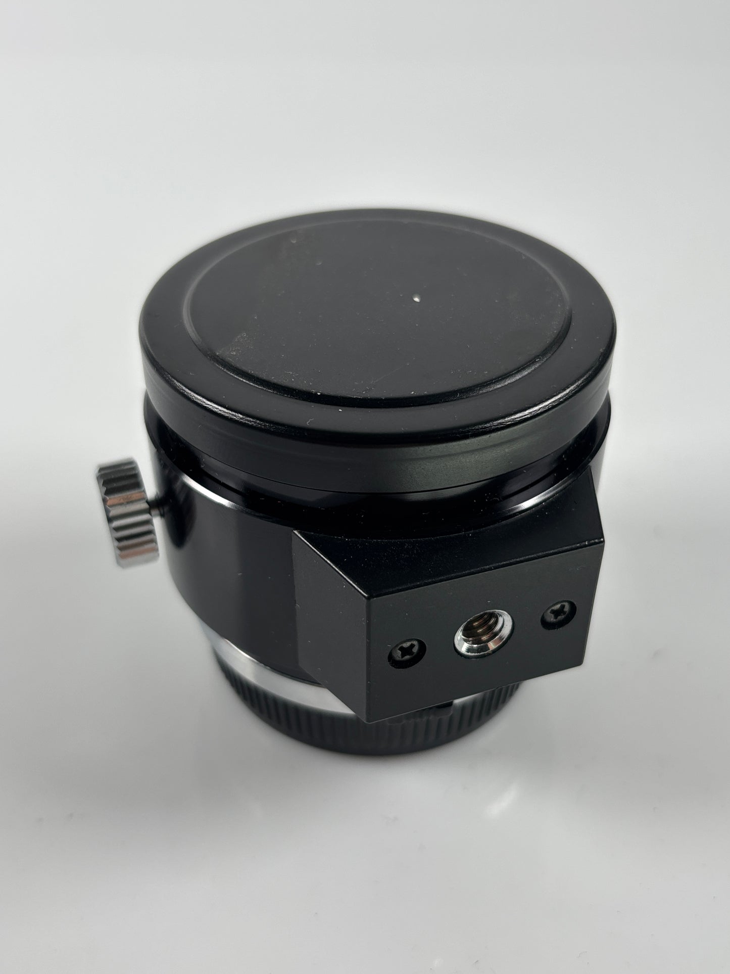 Vivitar Series 1 90mm f2.5 Macro Adapter for Olympus OM