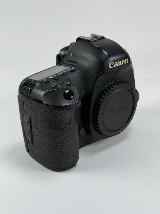 Canon 5D Mark III digital camera SLR Body full frame