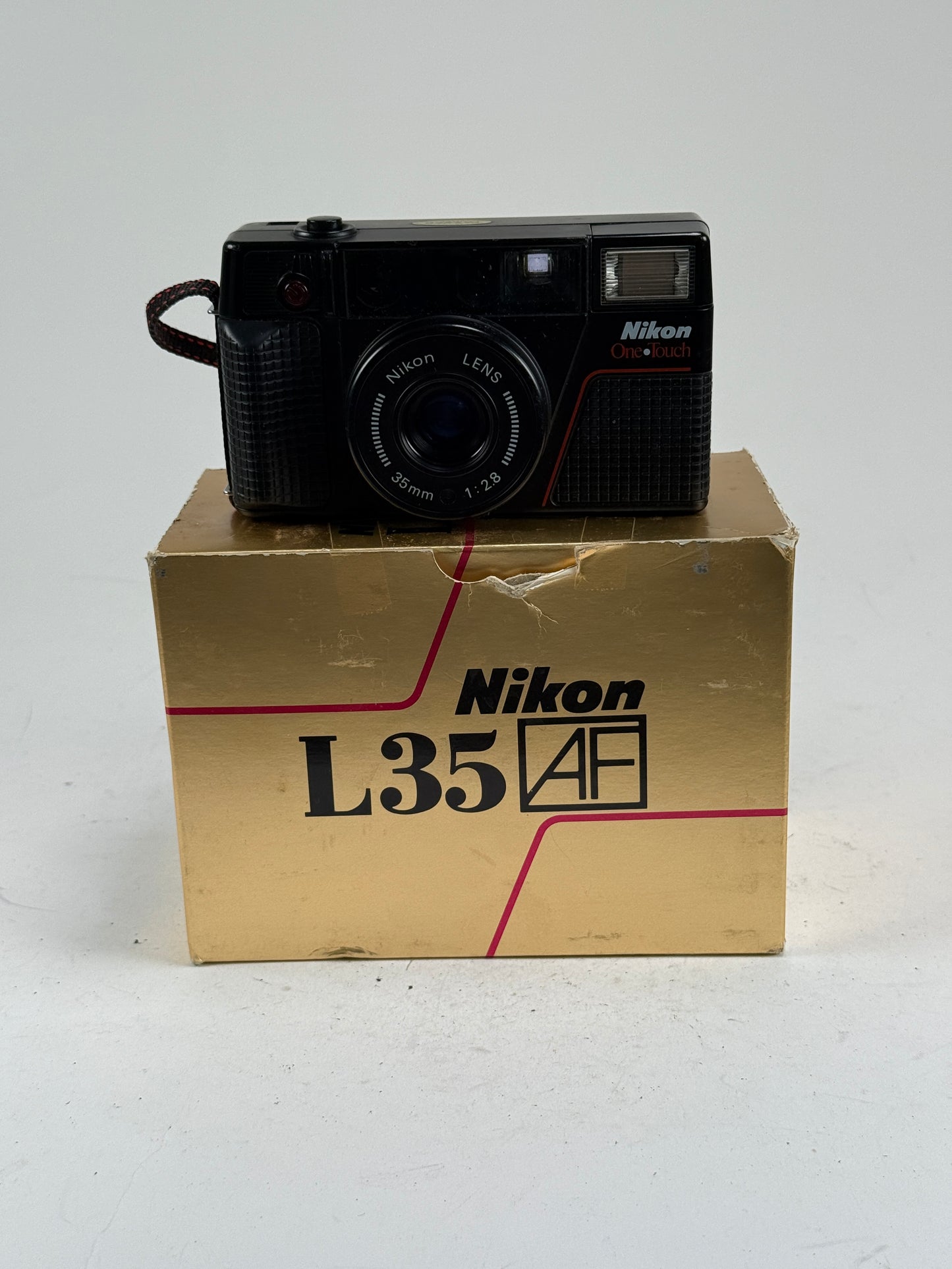 Nikon One Touch / L35AF2 35mm f/2.8 Point & Shoot Film Camera