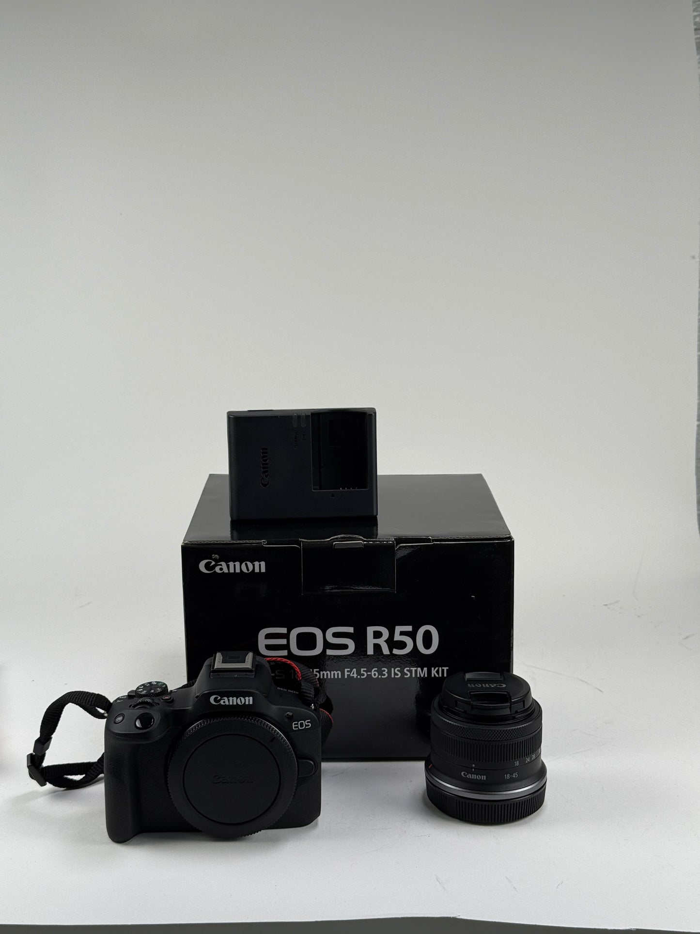 Canon R50 Black + RF-S 18-45mm + Lens Kit