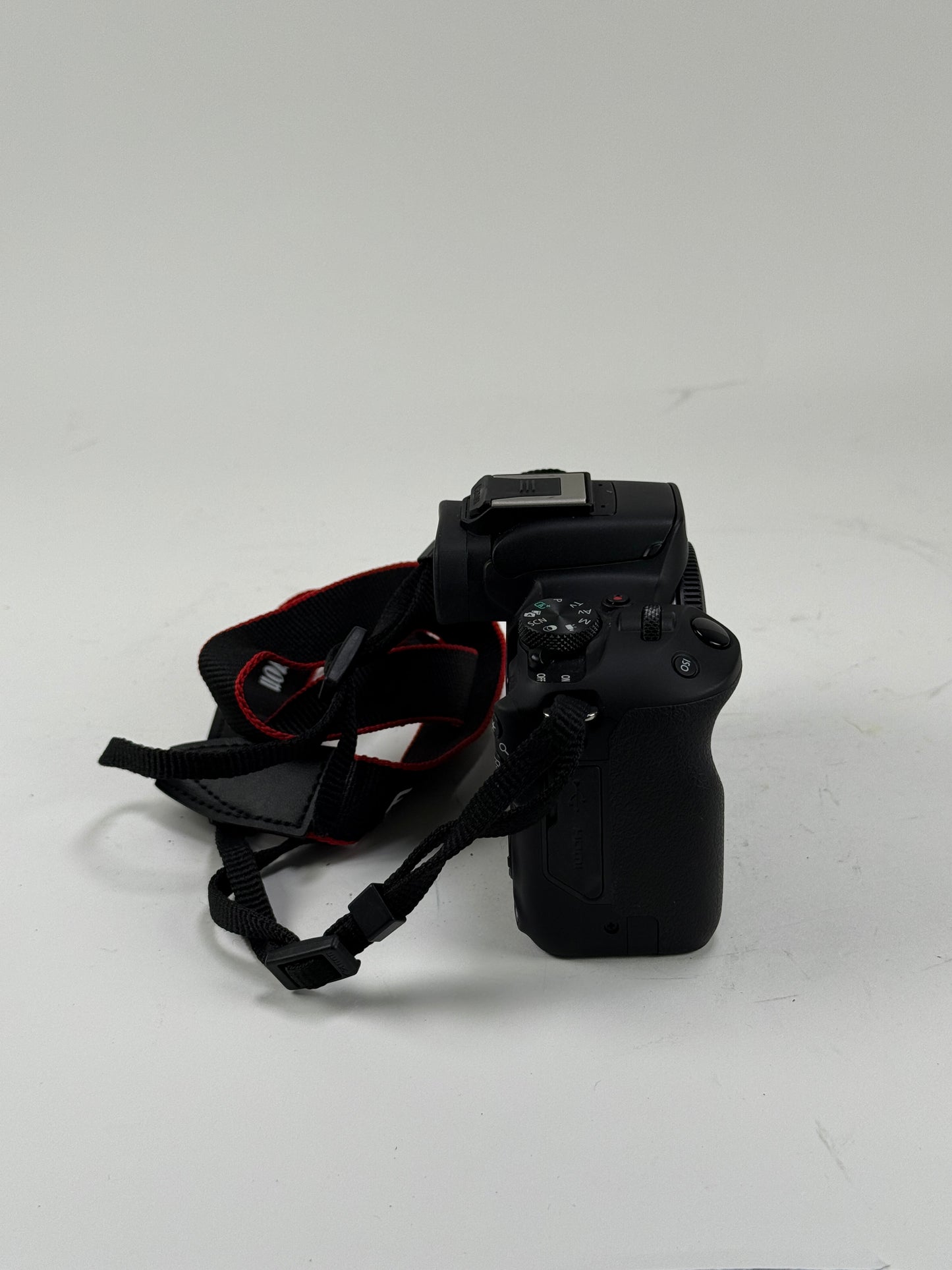 Canon R50 Black + RF-S 18-45mm + Lens Kit