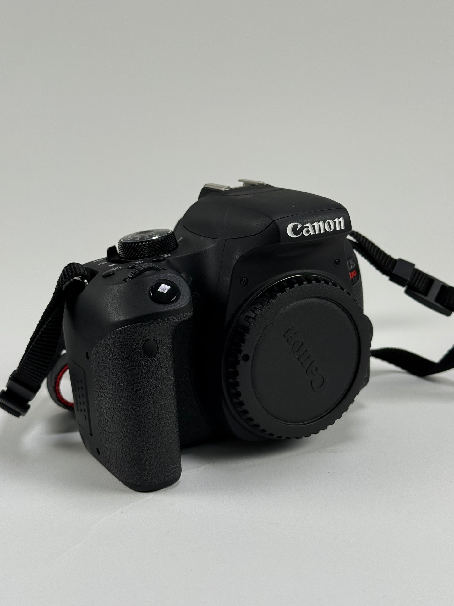 Canon EOD Rebel T7i Camera 24.2MP 18-55mm and 70-300mm lens kit