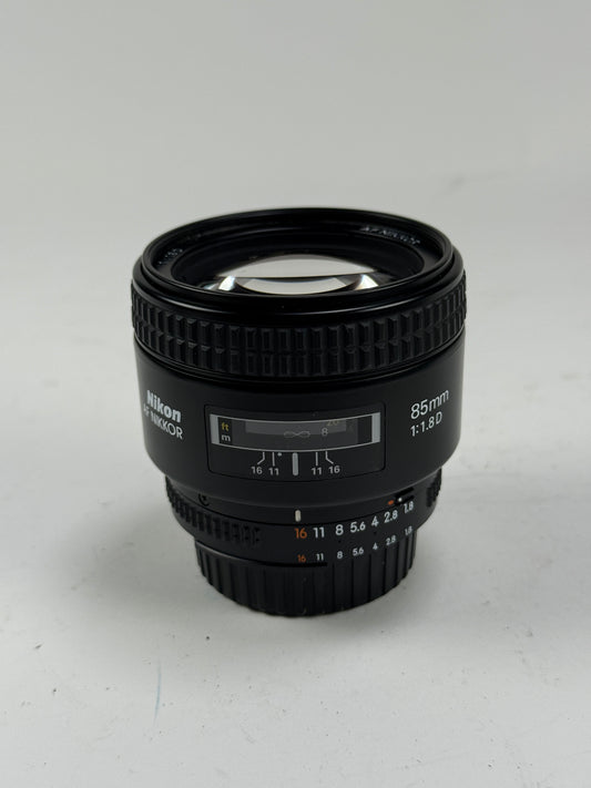 Nikon AF Nikkor 85mm f1.8 D Lens