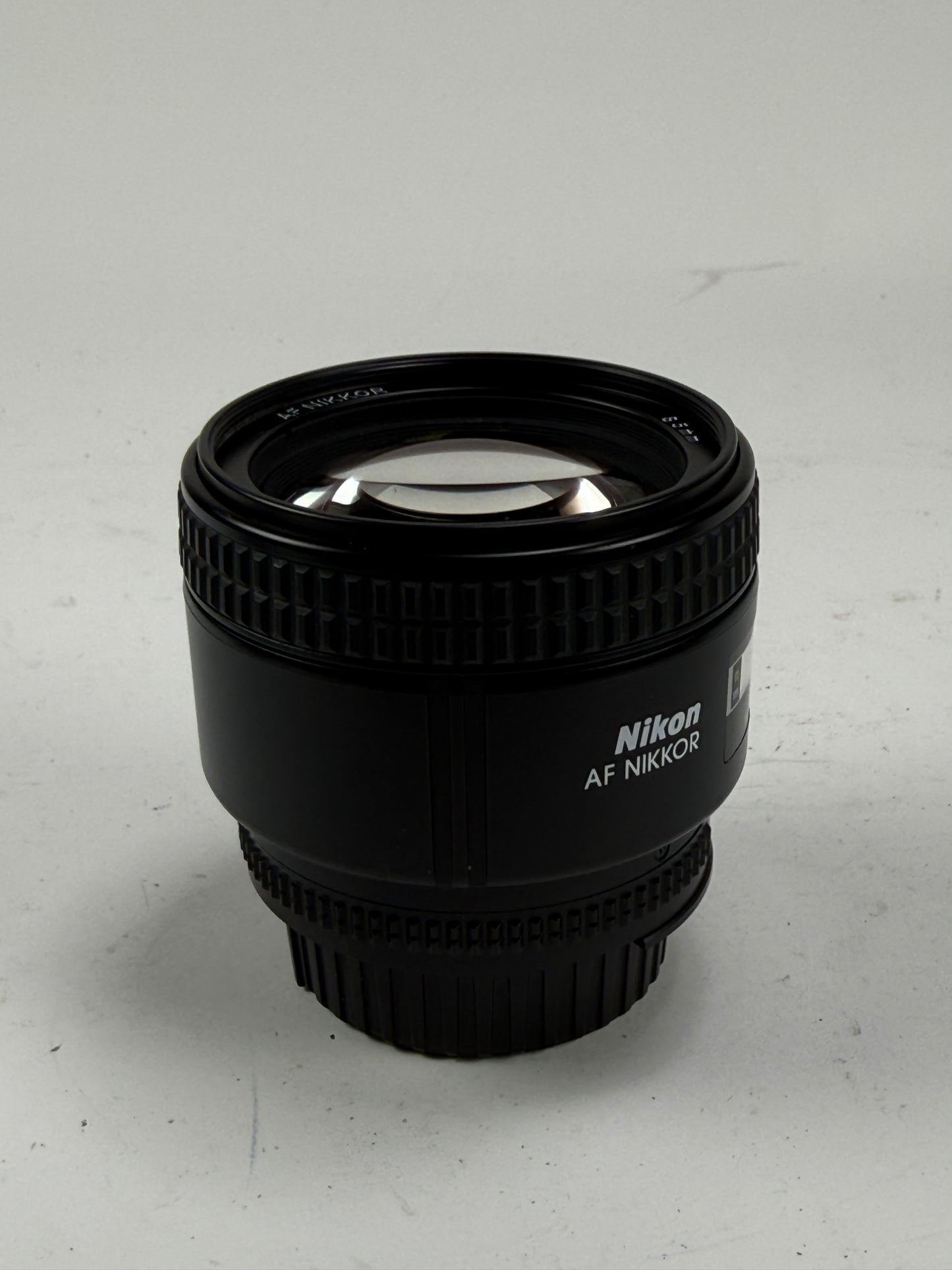 Nikon AF Nikkor 85mm f1.8 D Lens