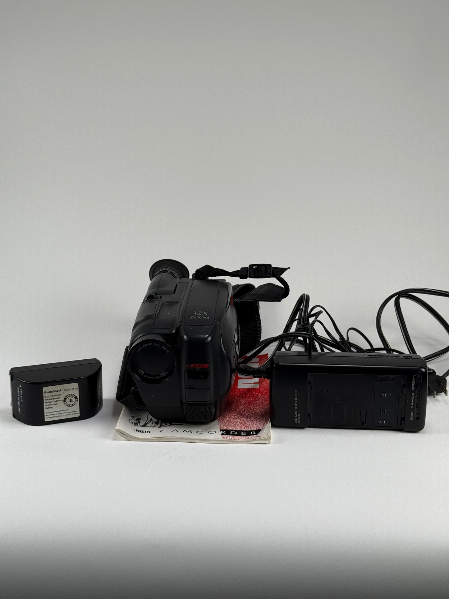 RCA VHS-C Camcorder Model CC612 w/ Charger Battery