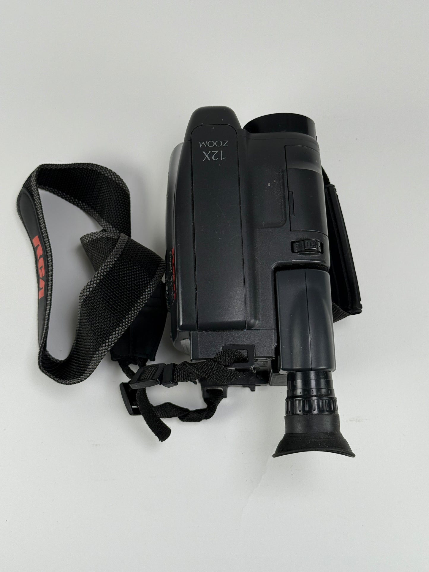 RCA VHS-C Camcorder Model CC612 w/ Charger Battery