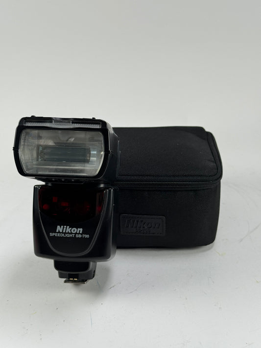 Nikon SB-700 Speedlight Shoe Mount Flash SB700