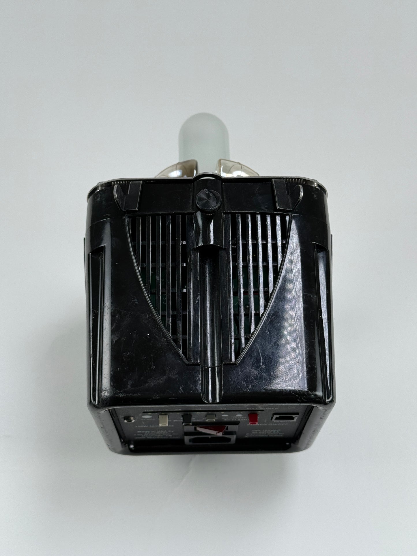 Paul C Buff Alien Bees B800 Flash Strobe