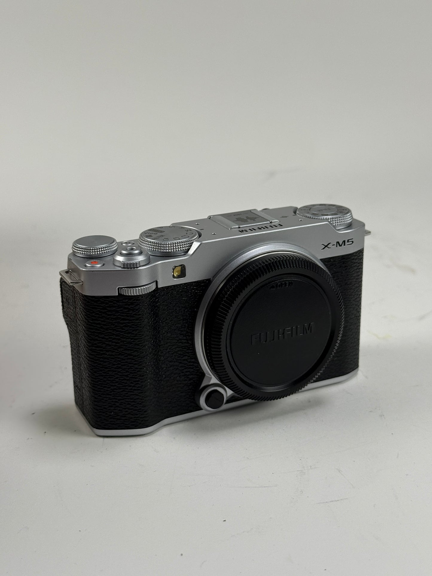 Fujifilm Fuji X-M5 Silver + XC 15-45mm Lens Kit