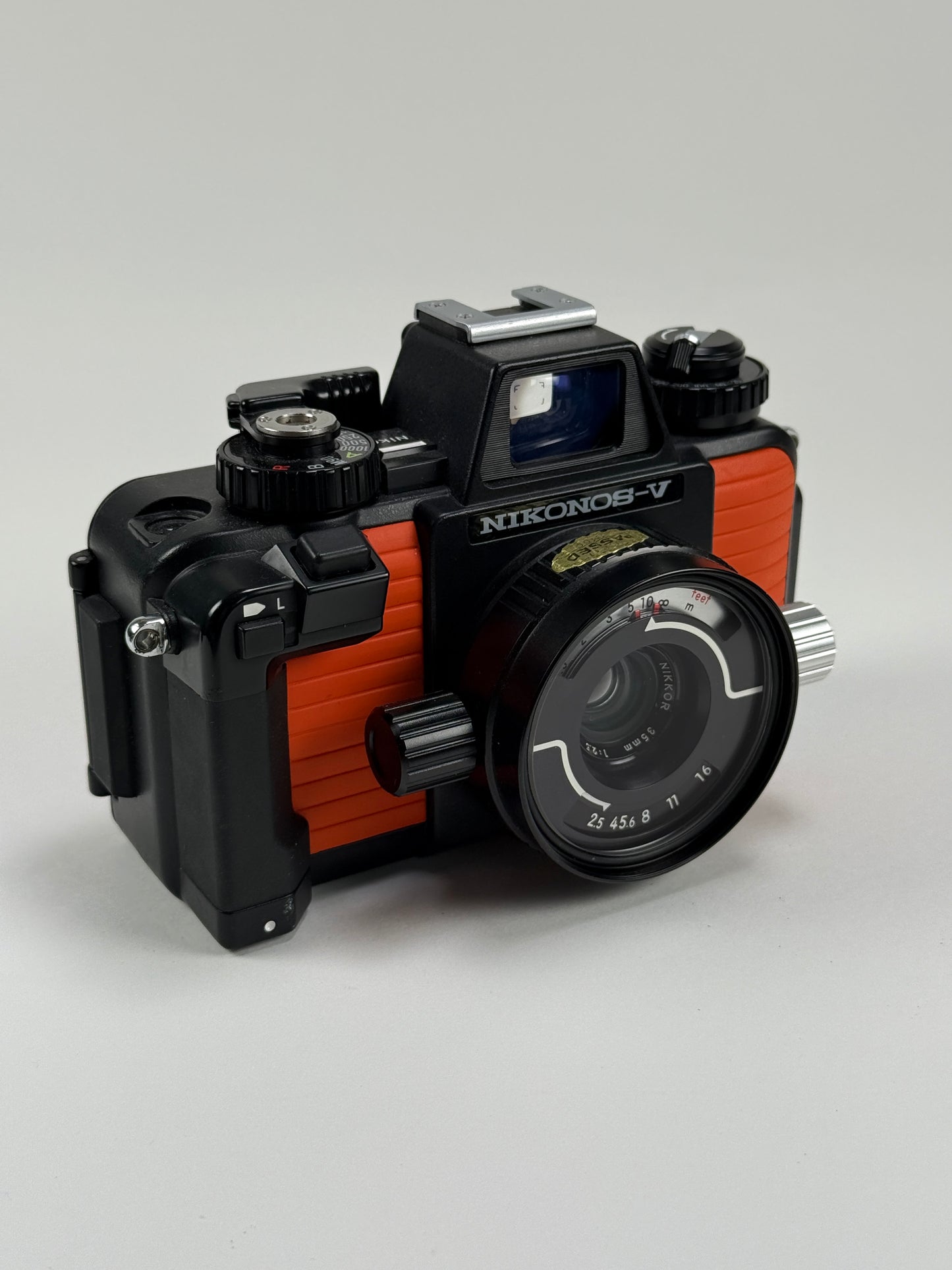 NIKON NIKONOS V Underwater Film Camera 35mm Orange kit with 35mm f2.5