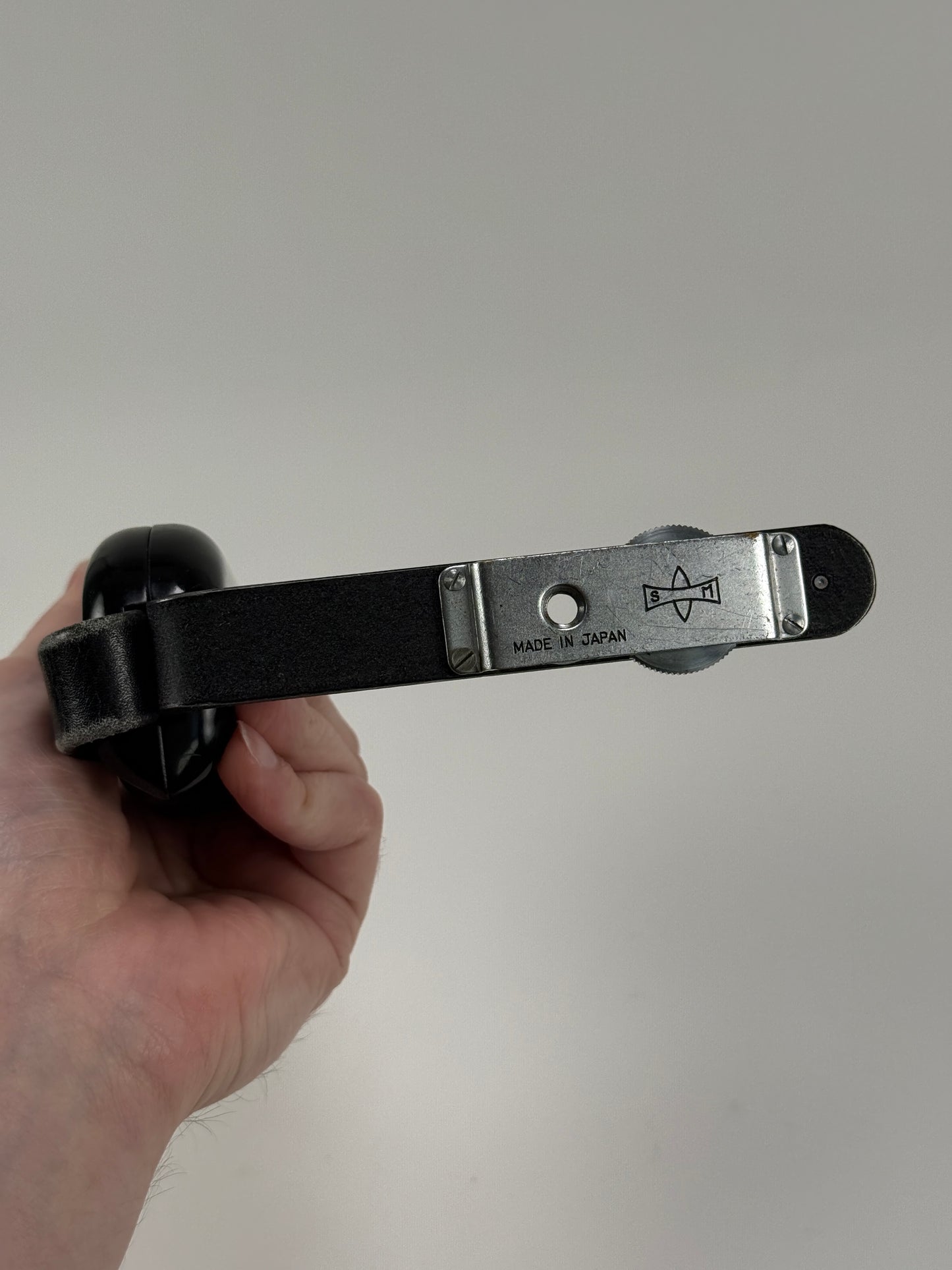 Mamiya C22 C33 C330f C330 Professional Left Hand Camera Grip TLR genuine