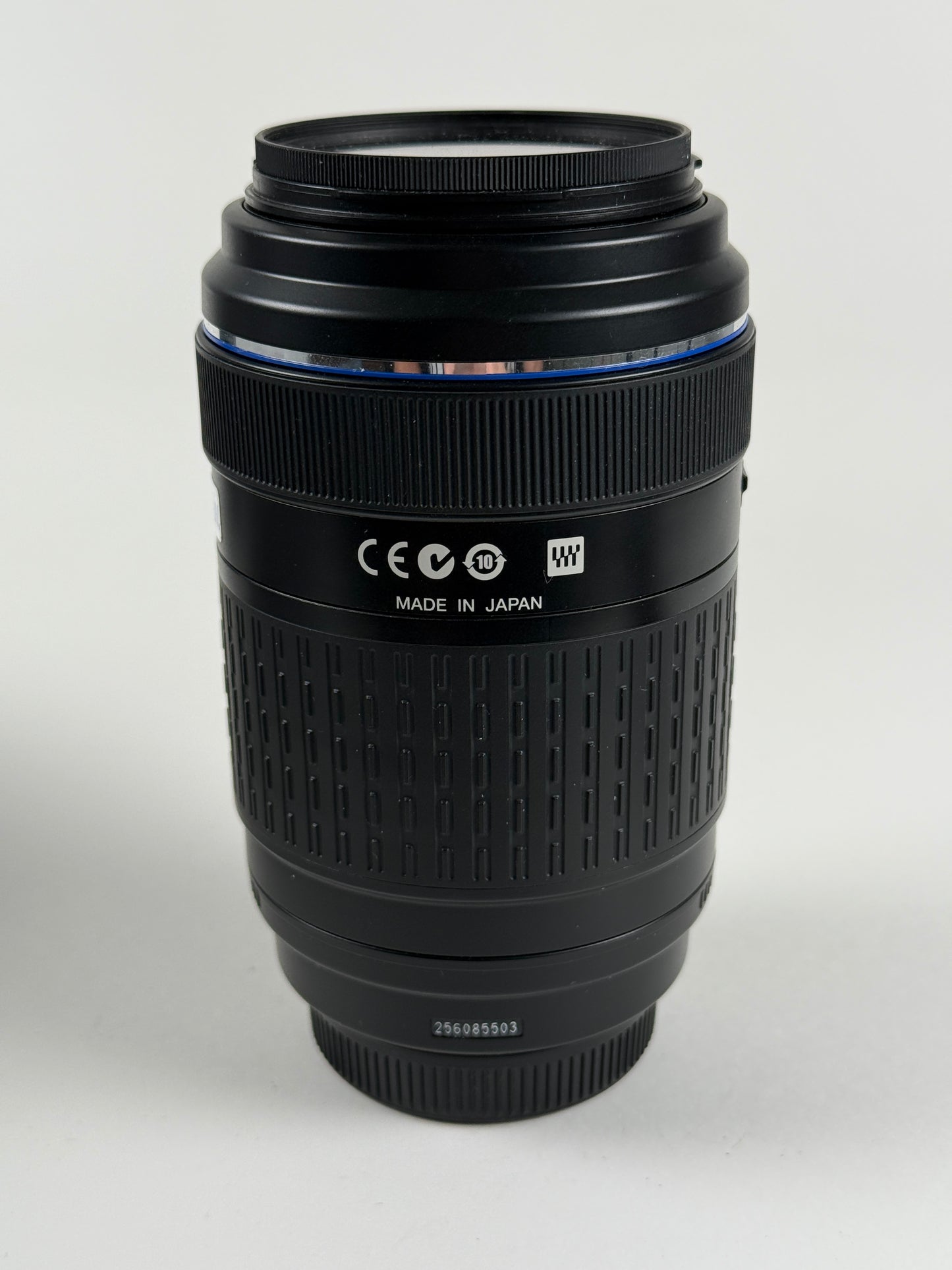 Olympus Zuiko Digital ED 70-300mm F4-5.6 for Four Thirds w/Hood