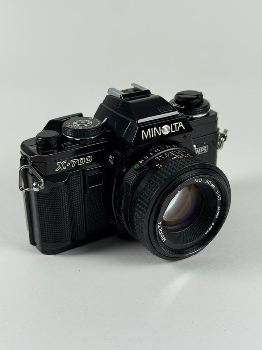 Minolta X-700 SLR Film Camera kit w/ MD 50mm f1.7 lens