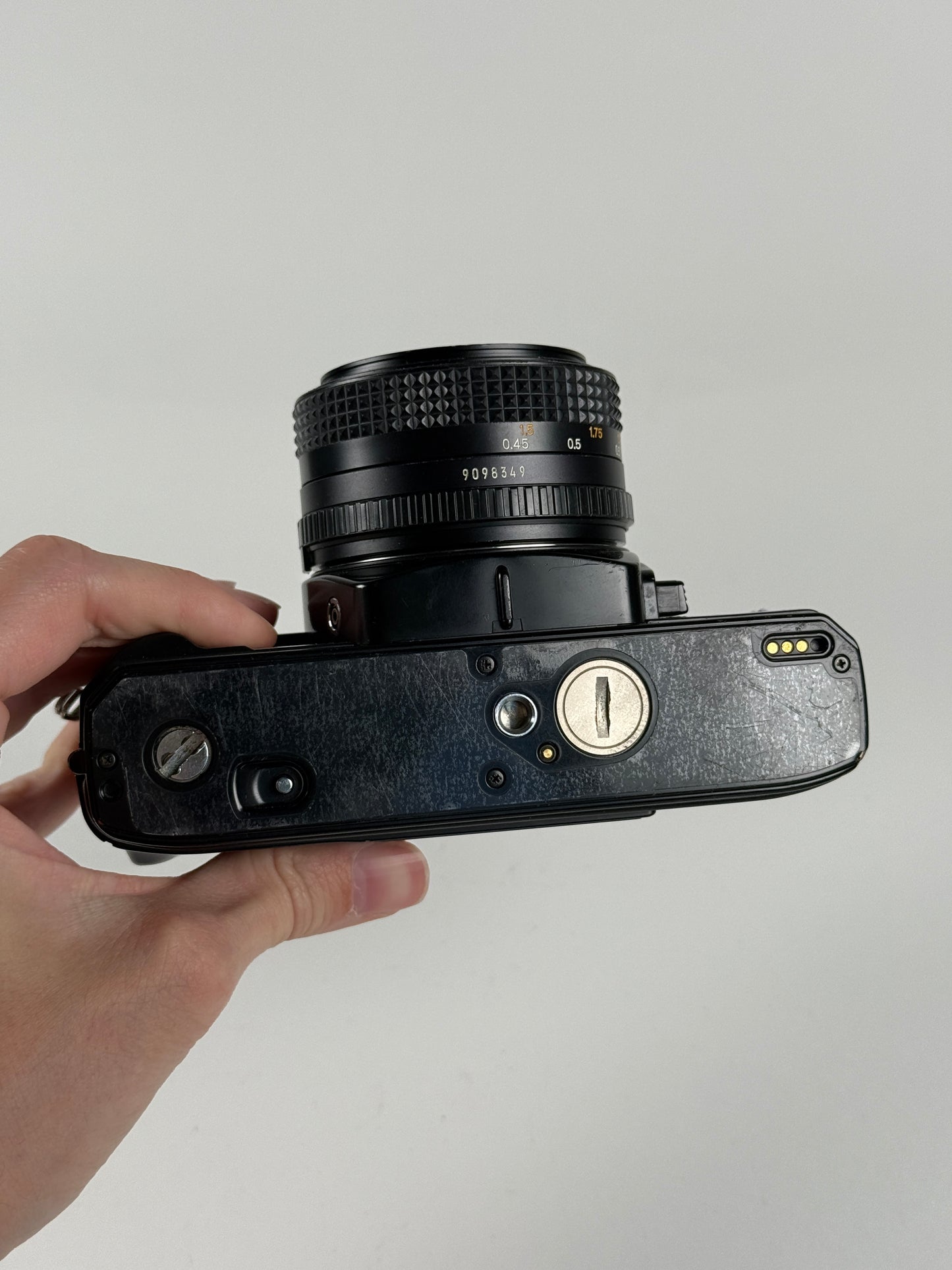 Minolta X-700 SLR Film Camera kit w/ MD 50mm f1.7 lens