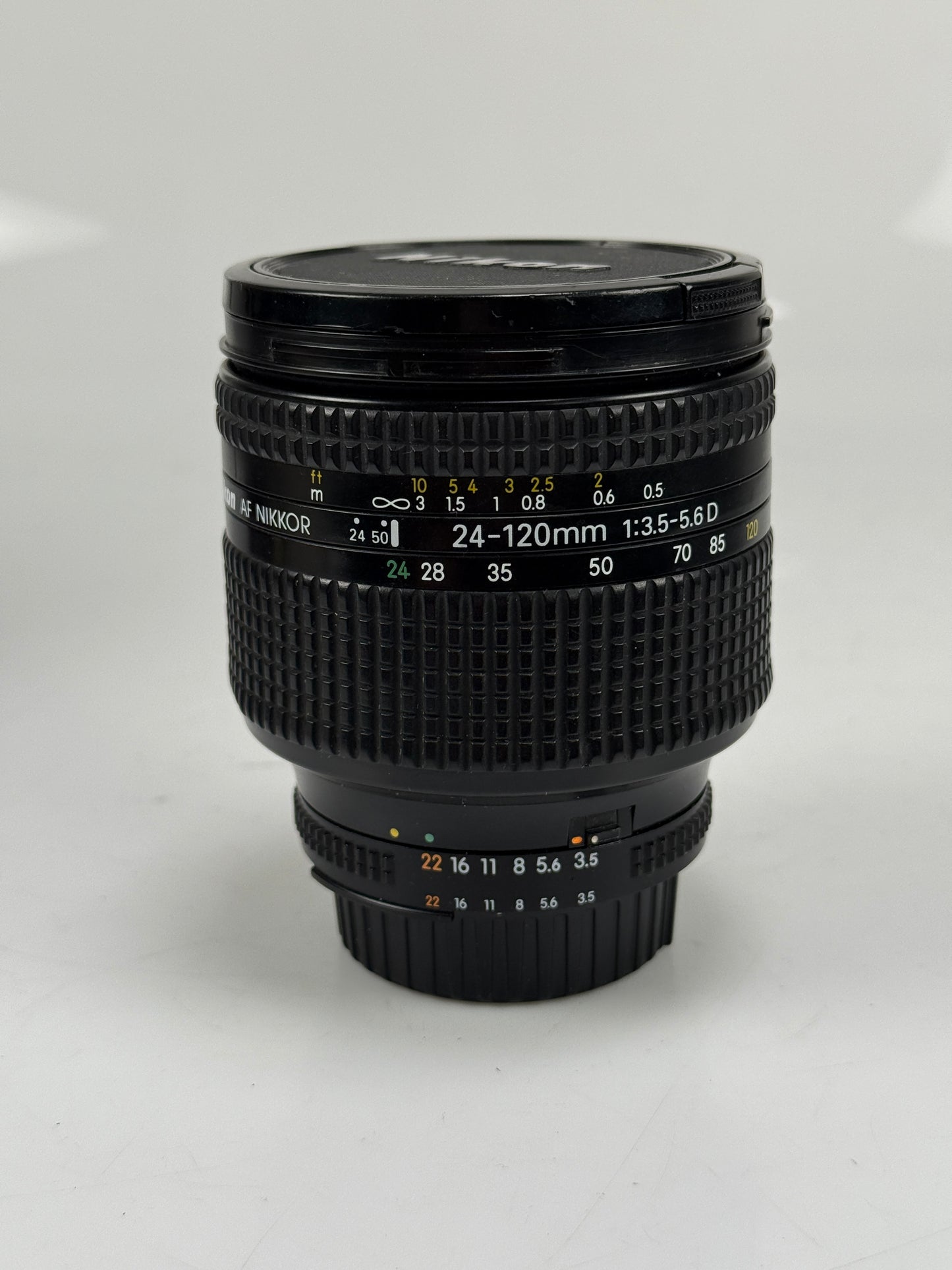 Nikon AF Nikkor 24-120mm F3.5-5.6 D Zoom Lens For F Mount