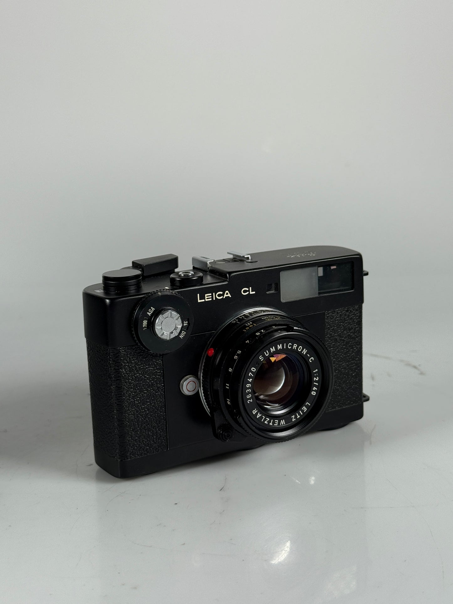 Leica CL Rangfinder film camera with 40mm f2 summicron lens