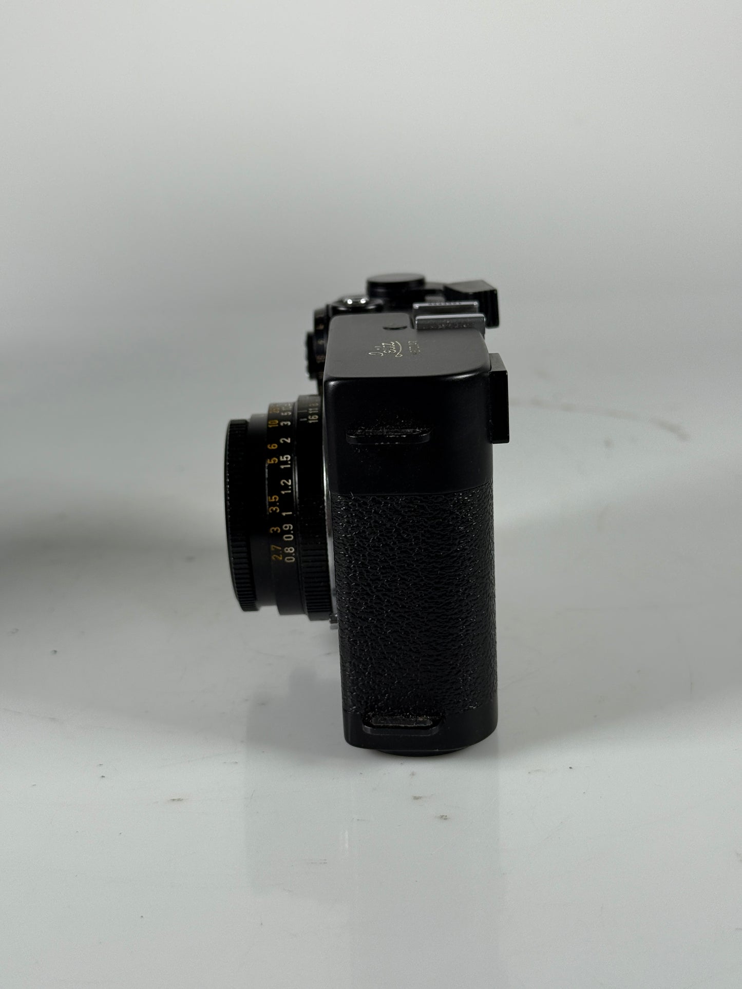 Leica CL Rangfinder film camera with 40mm f2 summicron lens
