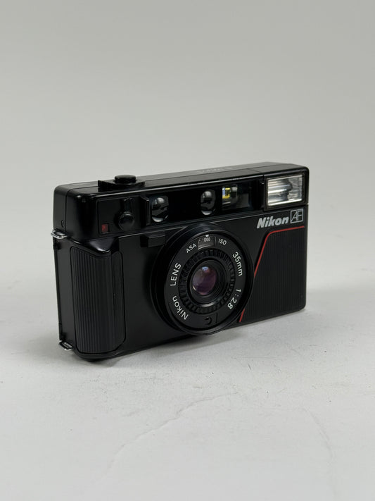 Nikon L35AF L35 AF point & shoot ISO 1000 Film Camera CLAd