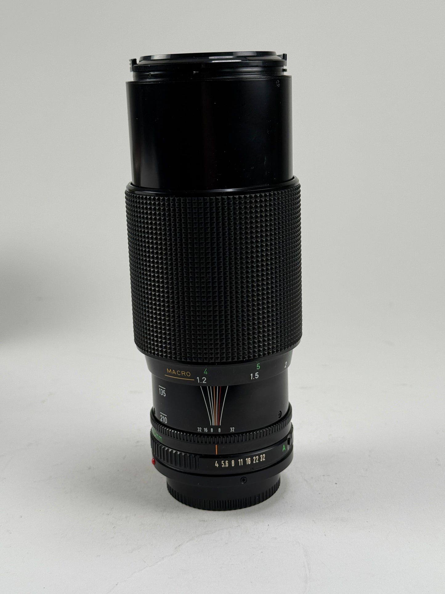 Canon New FD NFD 70-210mm F4 MF Zoom Lens