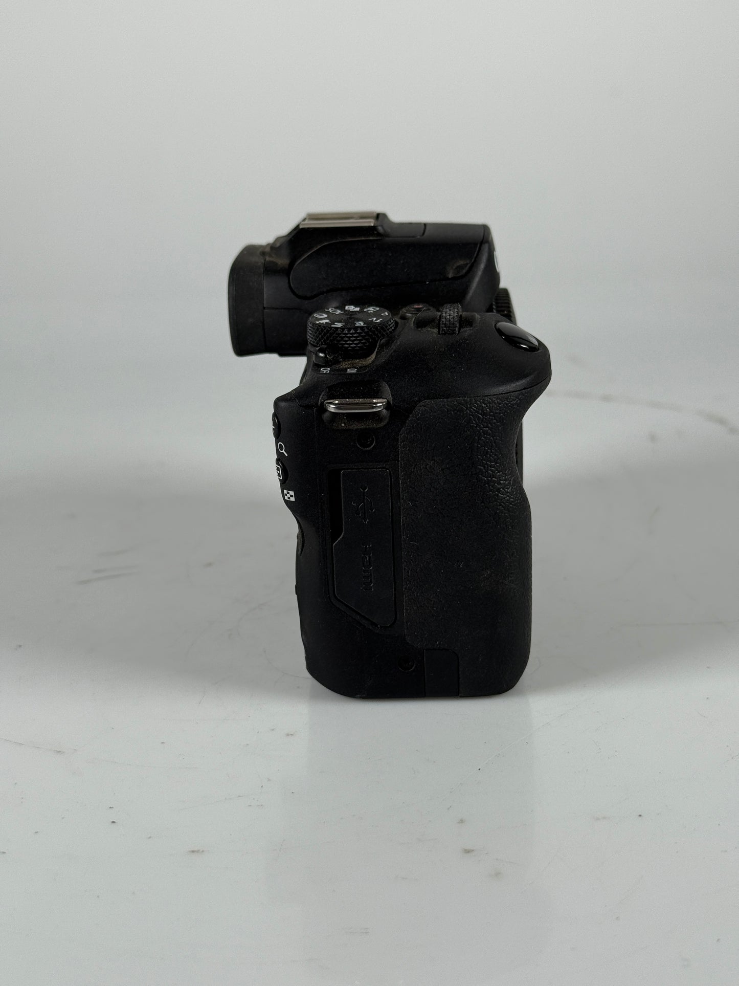 Canon EOS R100 Mirrorless Digital Camera Body