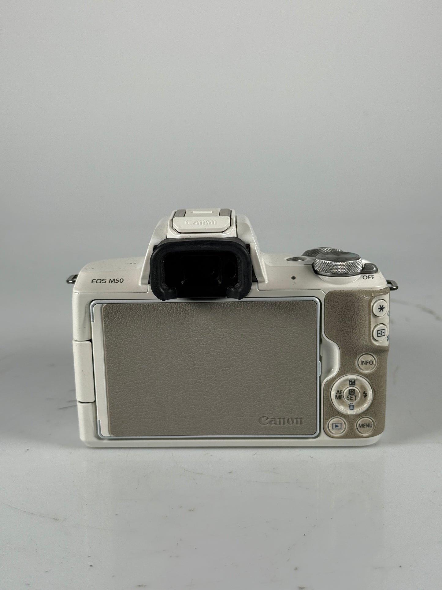 Canon EOS M50 24 MP Camera Body w/15-45mm Lens white
