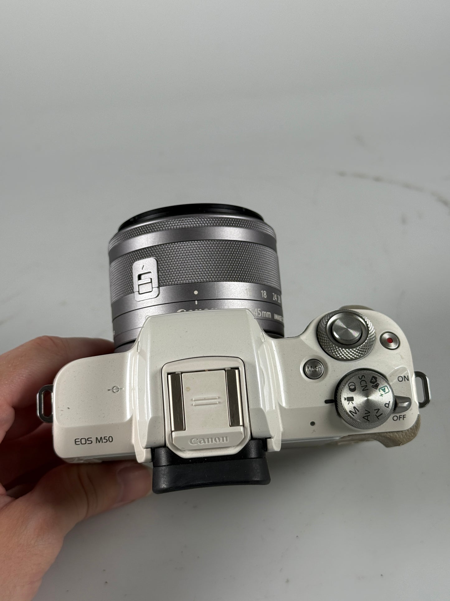 Canon EOS M50 24 MP Camera Body w/15-45mm Lens white