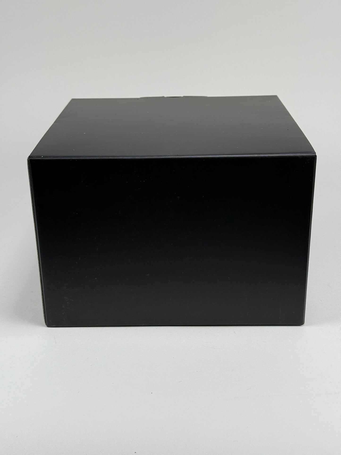 Leica SL2 Mirrorless digital camera Body Box