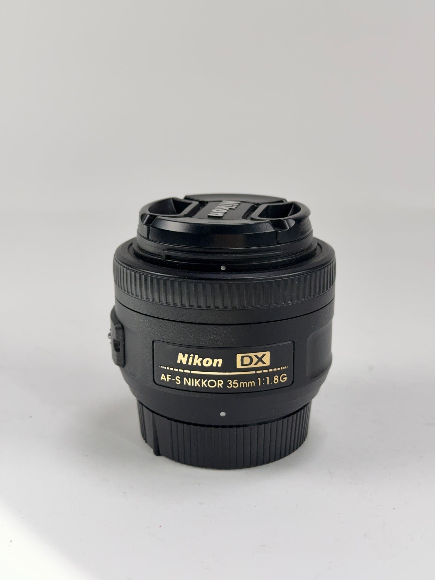 Nikon 35mm f1.8G AF-S DX Lens for Nikon DSLR Cameras