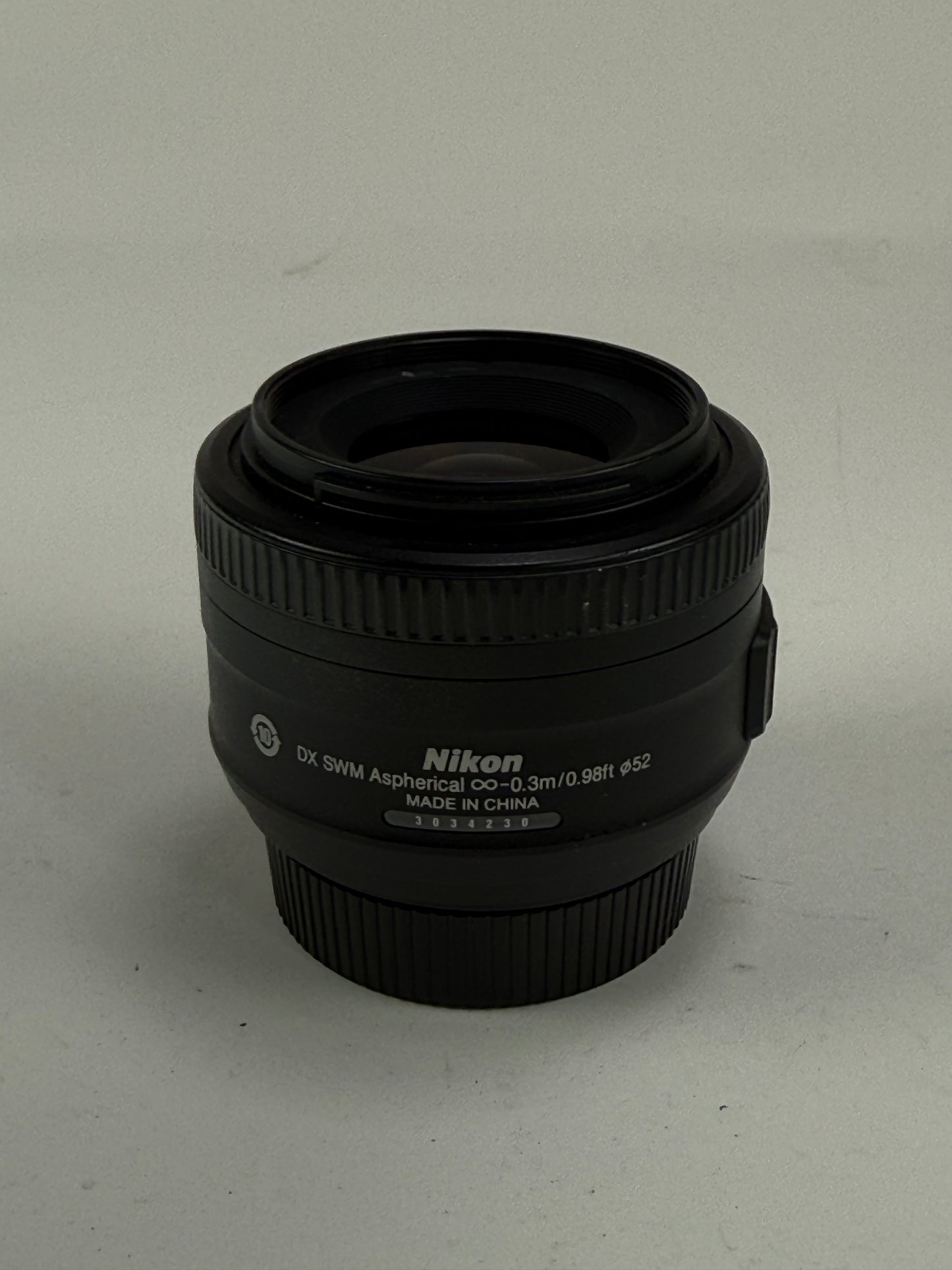 Nikon 35mm f1.8G AF-S DX Lens for Nikon DSLR Cameras