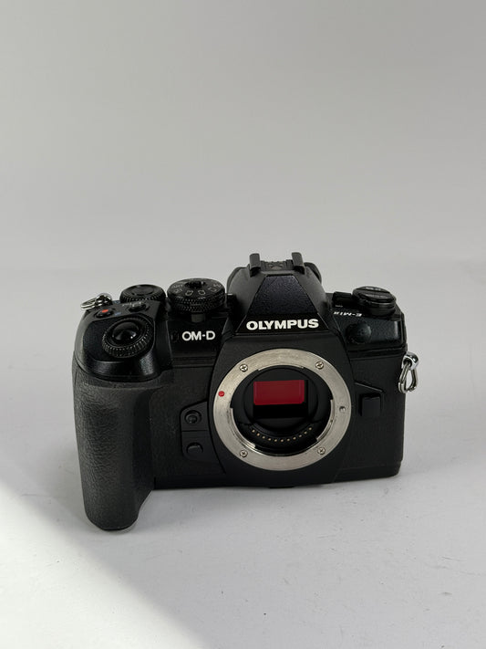 OLYMPUS OM-D E-M1 MarkII 20.3MP Body BLACK