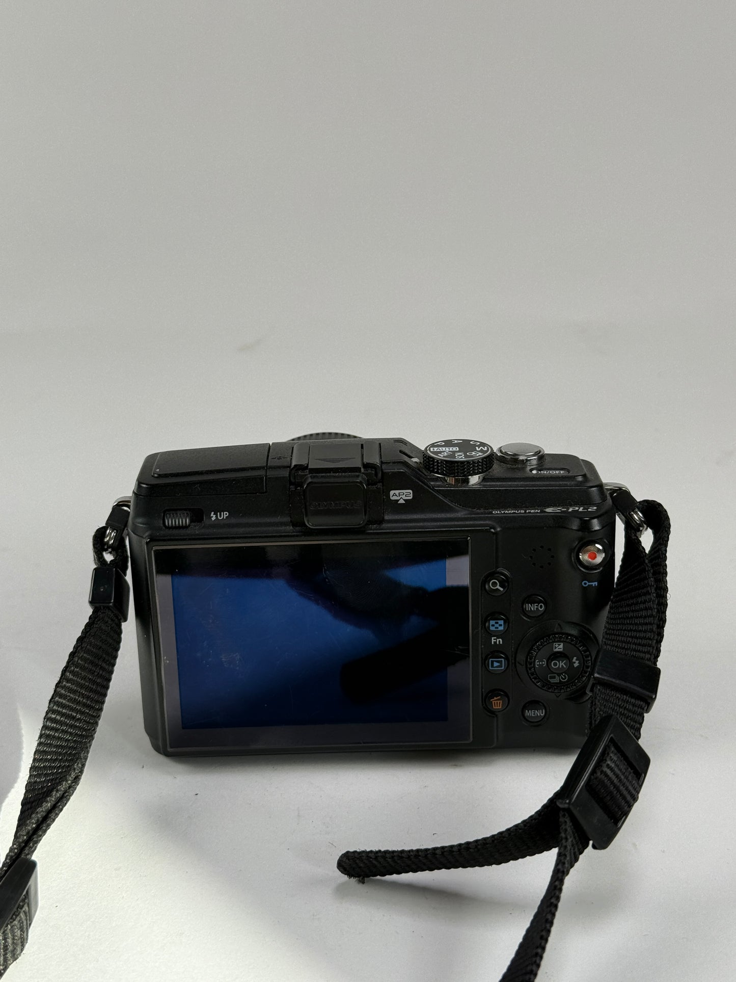 OLYMPUS PEN E-PL2 12.3 MP Mirrorless DSLR Camera kit w/ 14-42mm lens