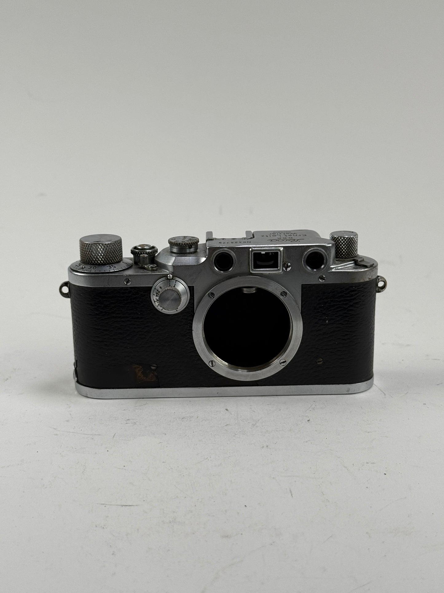 Leica IIIc rangefinder 35mm camera body Chrome