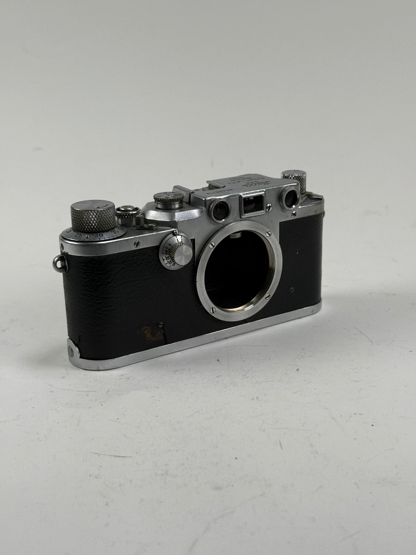Leica IIIc rangefinder 35mm camera body Chrome