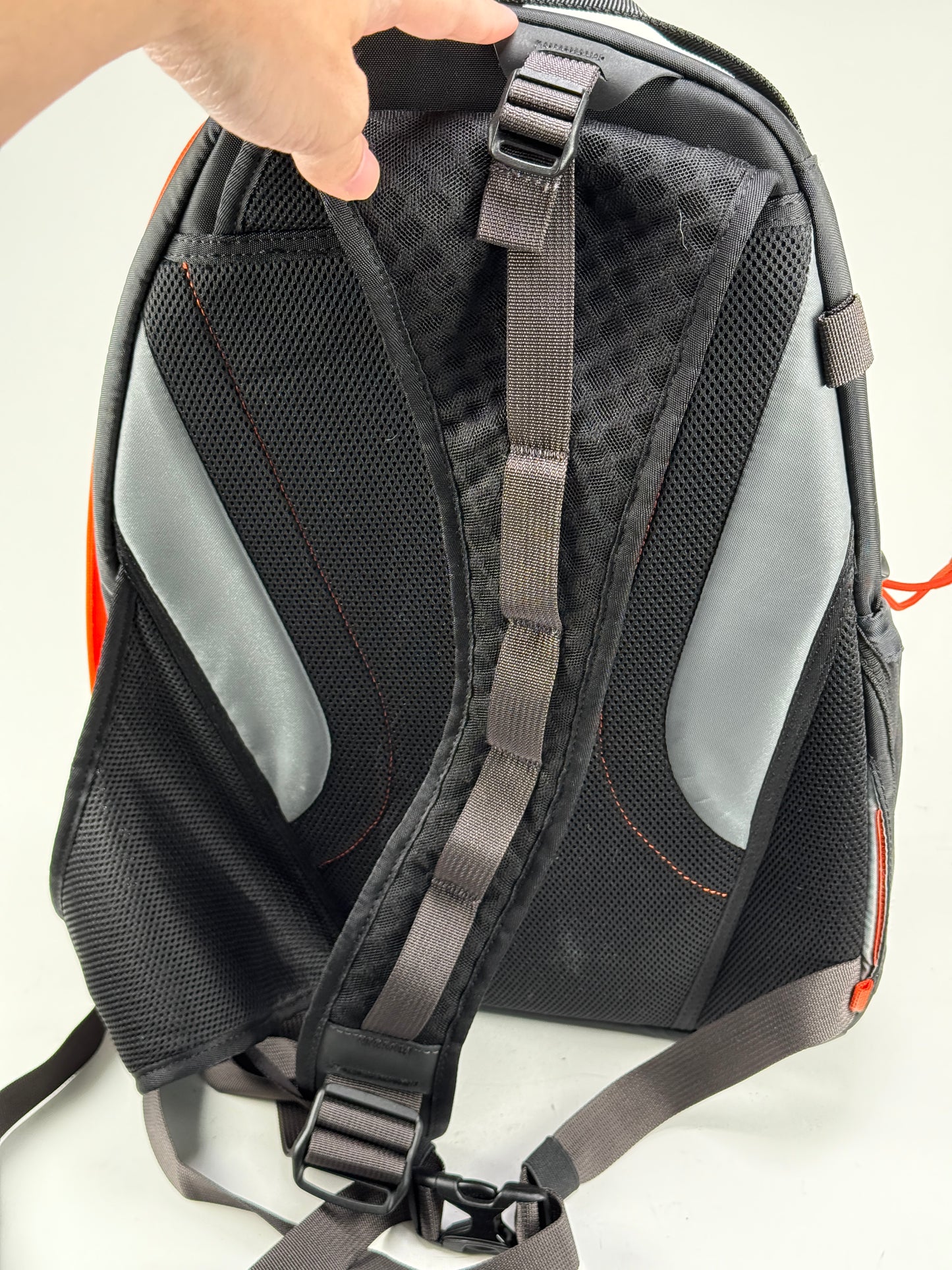 MindShift Think Tank PhotoCross 13 Sling Camera Bag