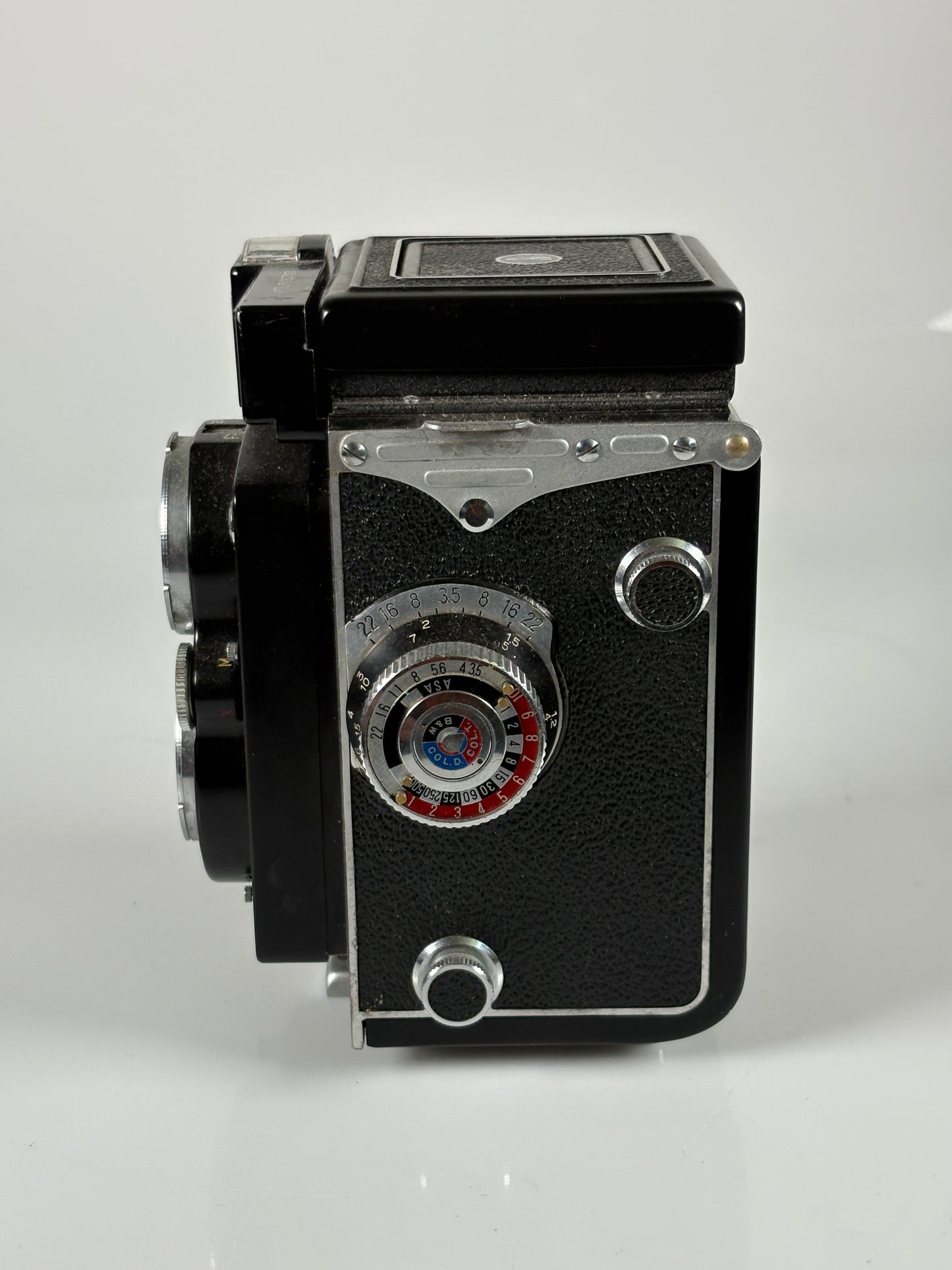 Yashica Mat LM Medium Format 6x6 TLR Camera 80mm f3.5