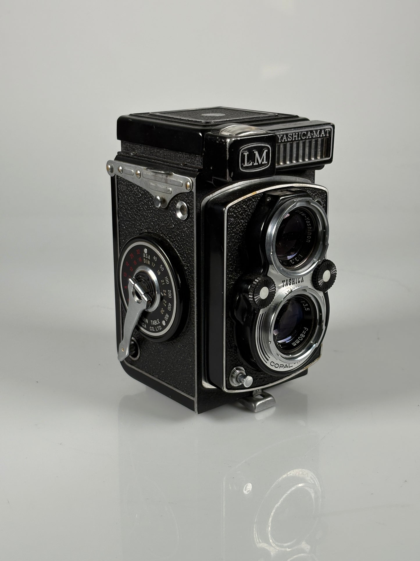Yashica Mat LM Medium Format 6x6 TLR Camera 80mm f3.5