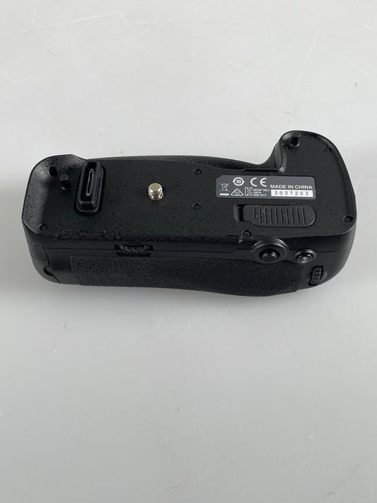 Genuine OEM Nikon MB-D17 Multi Power Battery Pack Grip for D500