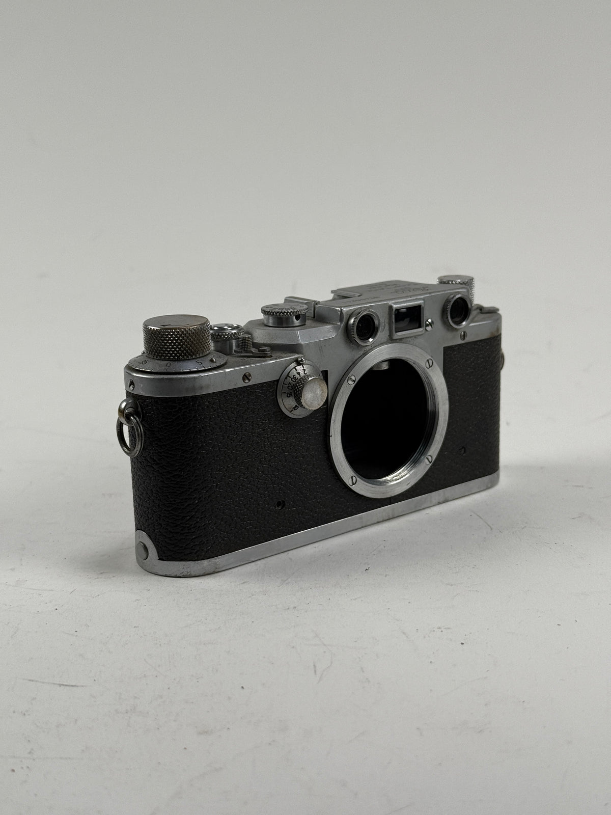 Leica IIIc rangefinder 35mm camera body chrome