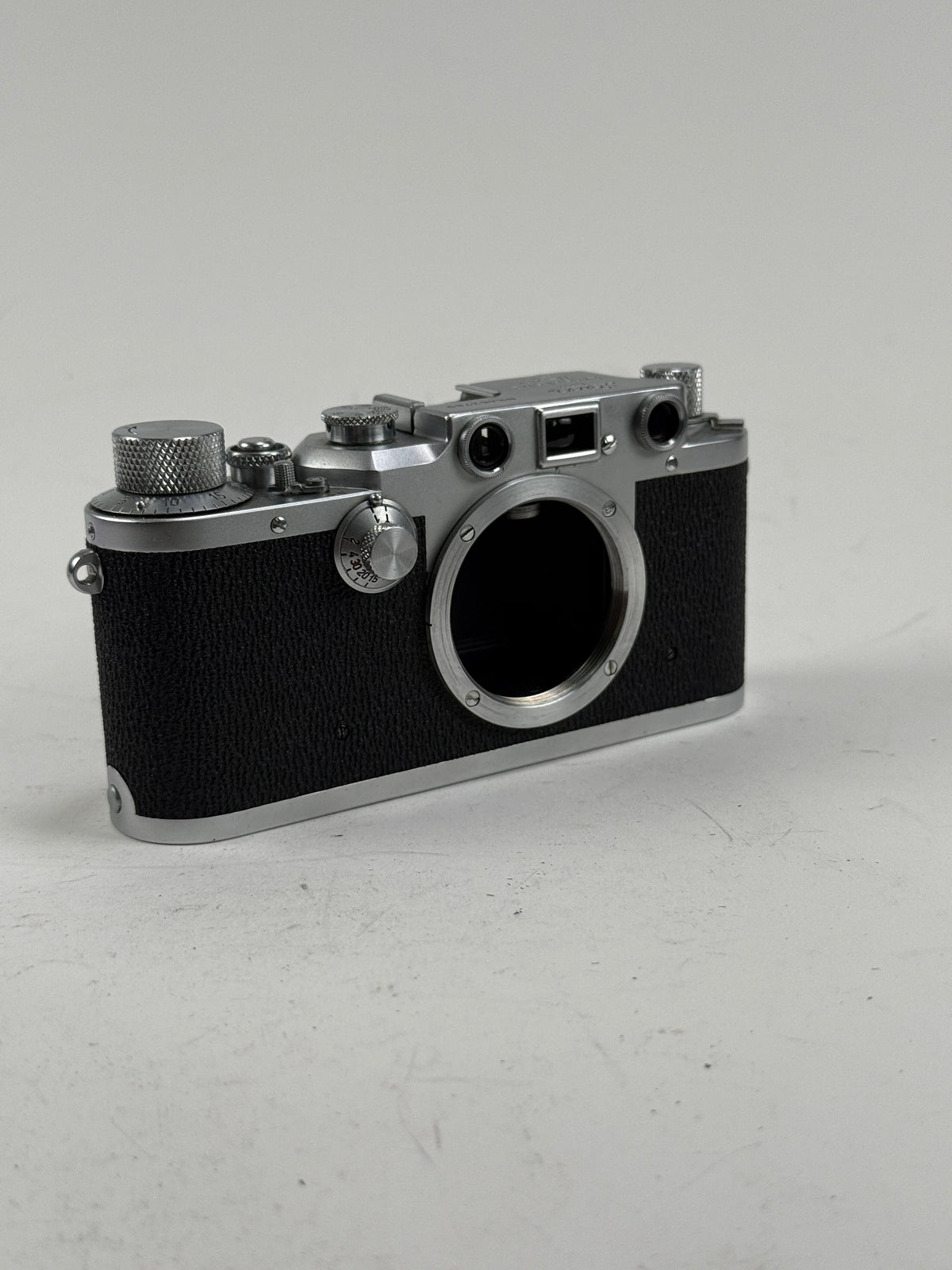 Leica IIIc rangefinder 35mm camera body chrome