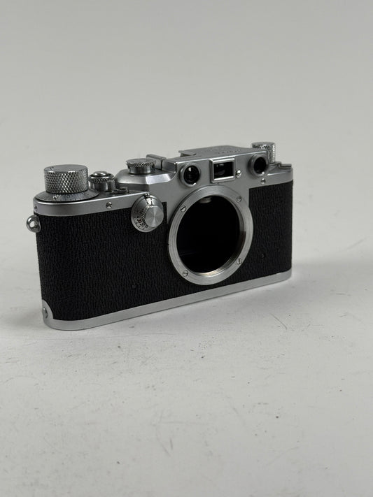 Leica IIIc rangefinder 35mm camera body chrome