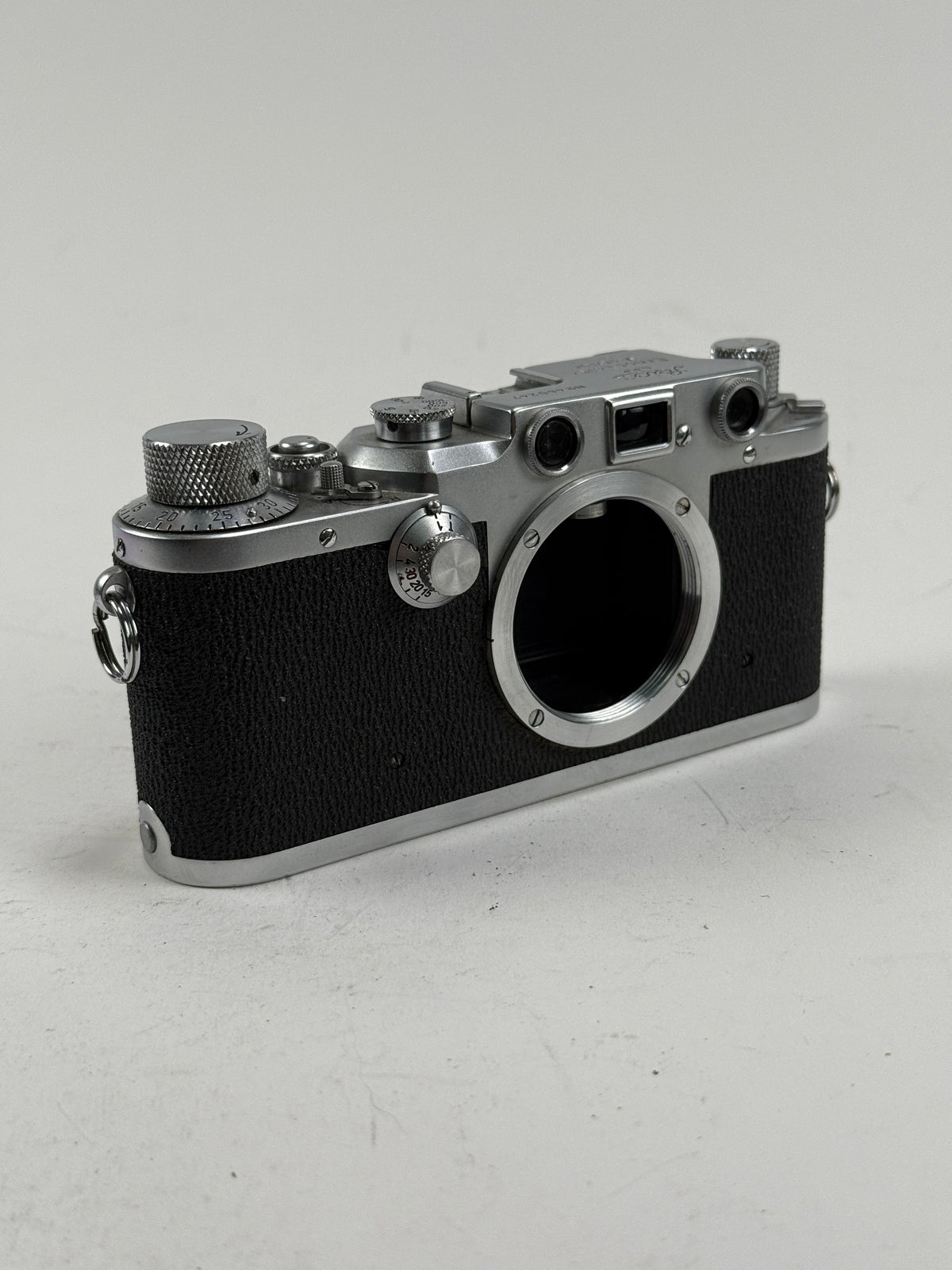Leica IIIc rangefinder 35mm camera body chrome