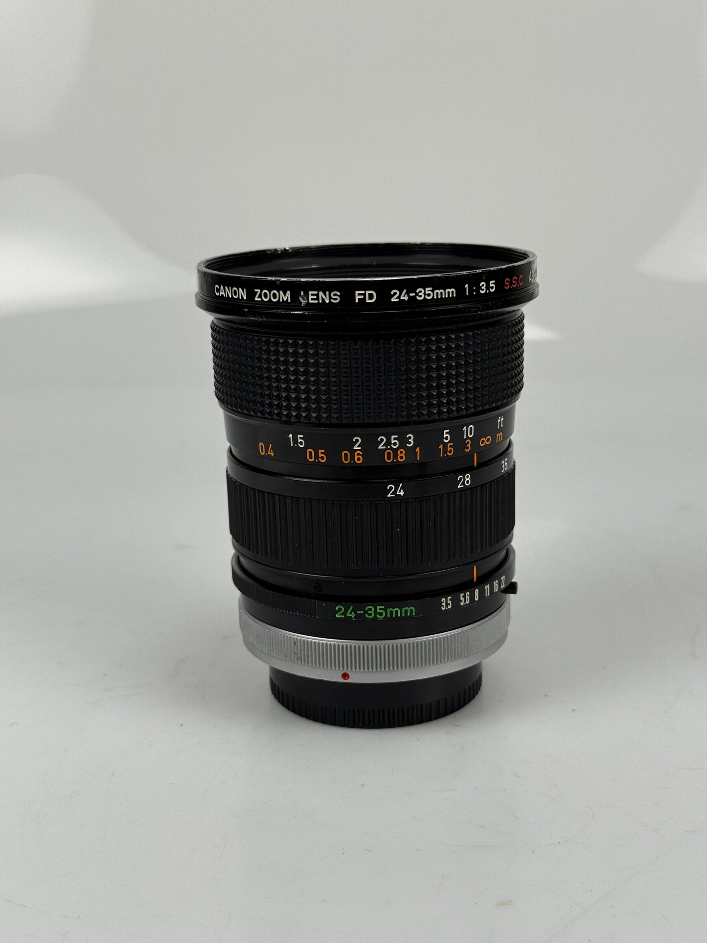 Canon FD 24-35mm F3.5 S.S.C. MF Wide Angle Zoom Lens