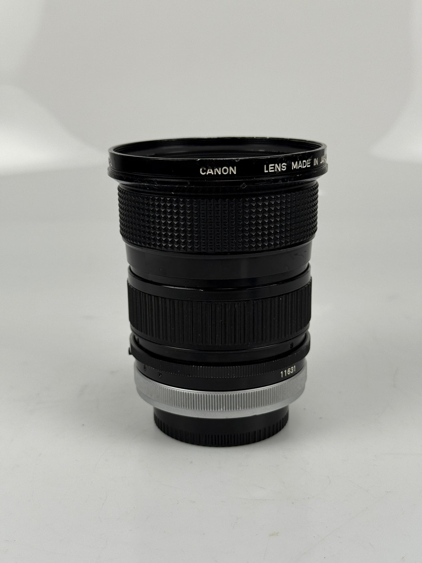 Canon FD 24-35mm F3.5 S.S.C. MF Wide Angle Zoom Lens