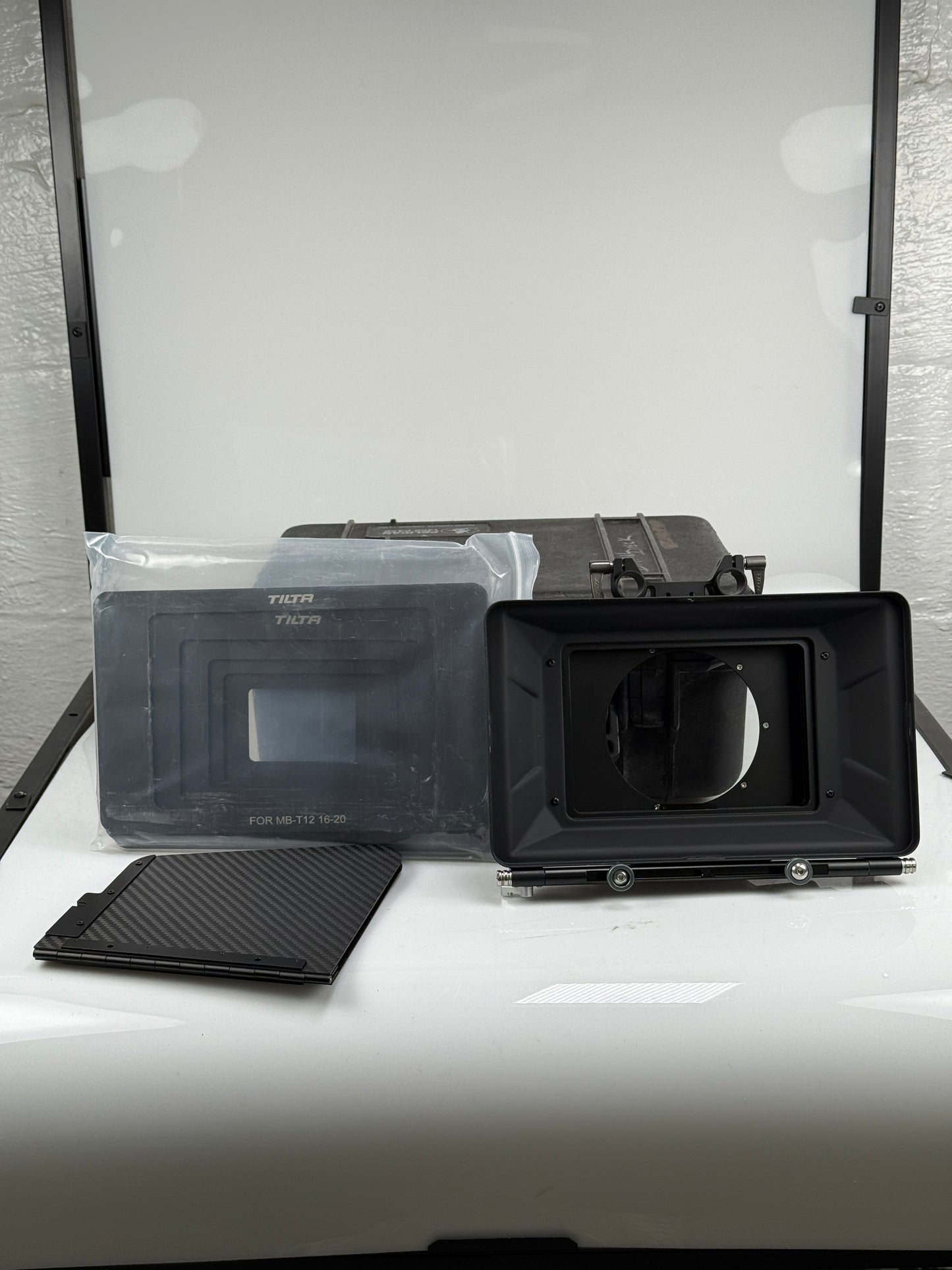 Tilta MB-T12 Carbon Fiber Mattebox with 5 piece hard matte set