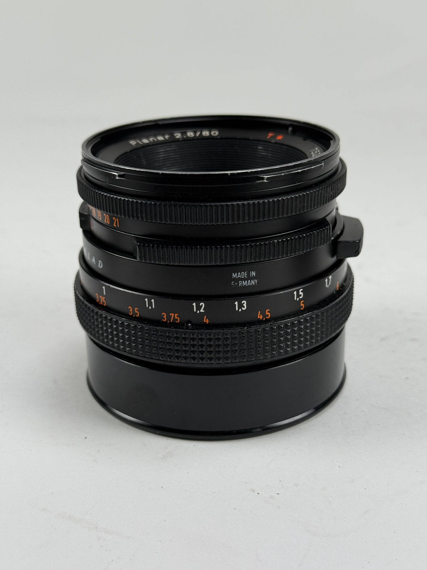 Hasselblad Carl Zeiss Planar T* 80mm F2.8 CF camera Lens