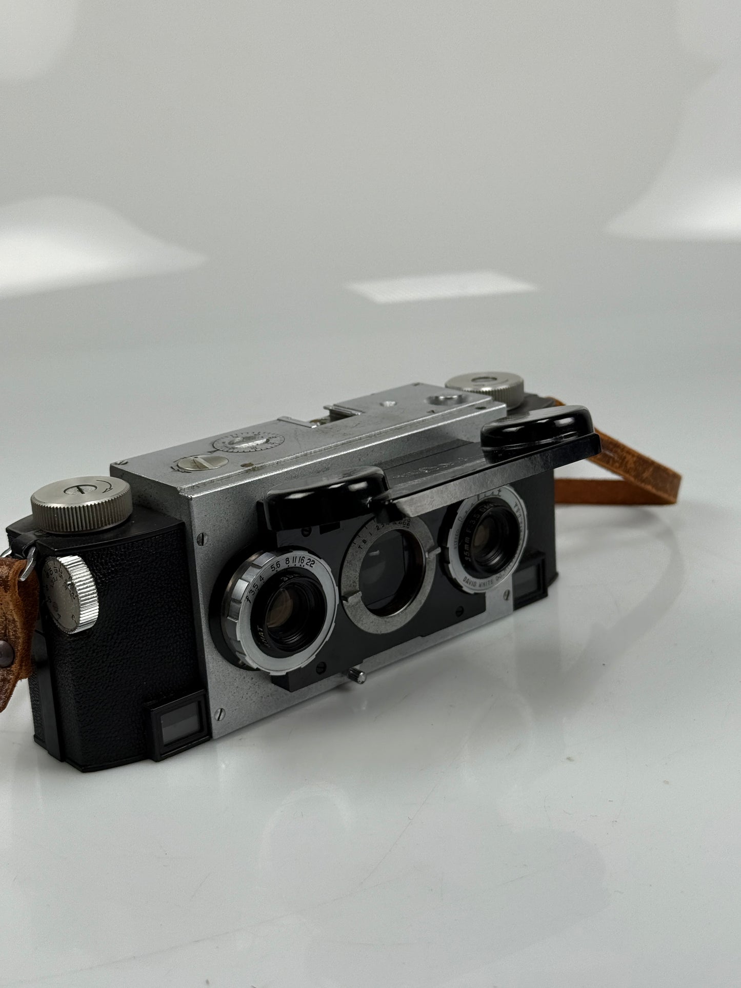 REALIST Stereo 35mm Vintage camera f3.5 David White Anastigmat lenses
