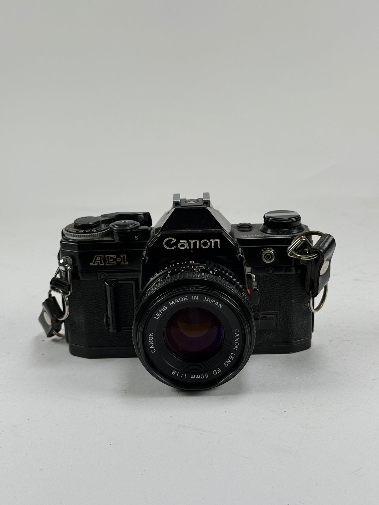 CANON AE-1 black SLR 35mm Film Camera with 50mm f1.8 Kit